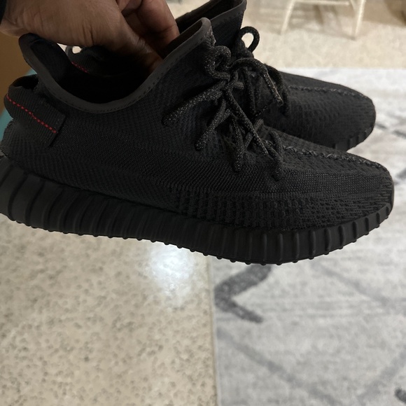 Yeezy boost 350 black non reflective 10.5